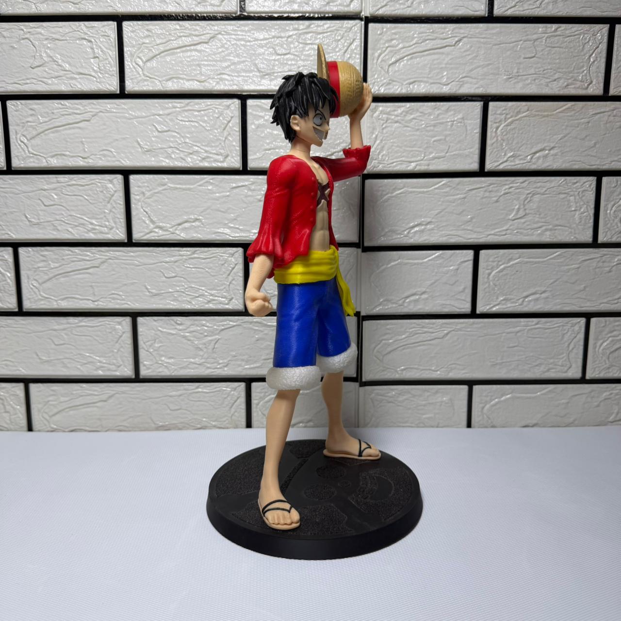 Large Monkey D. Luffy Figure (One Piece) - Image 4